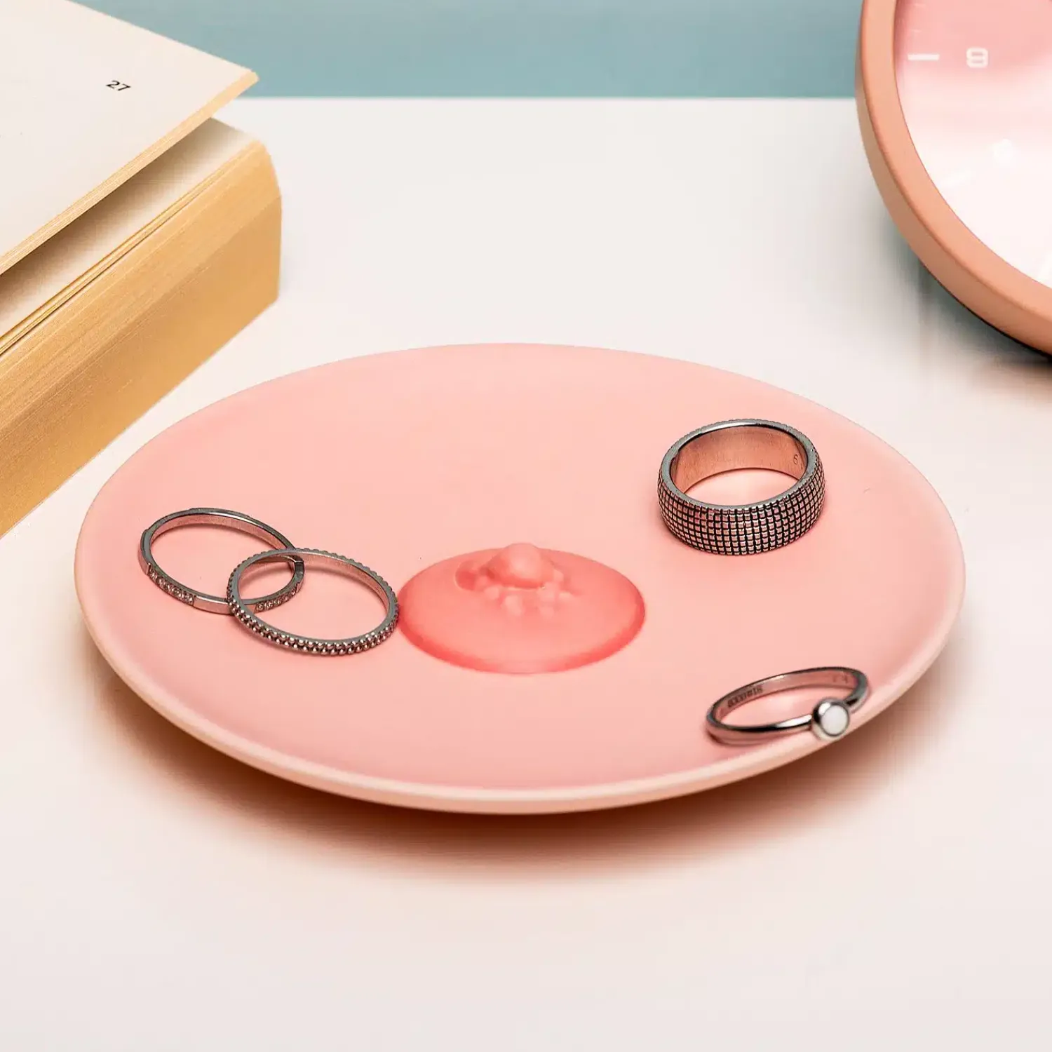 Ditverzinjeniet Sieradenhouders|Borst Schotel