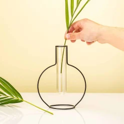 Ditverzinjeniet Vazen|Draadvaas