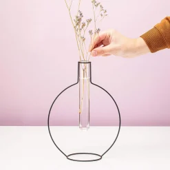 Ditverzinjeniet Vazen|Draadvaas