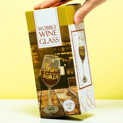 Ditverzinjeniet Mokken & Glazen|Borrelen|Drunk Again scheef wijnglas