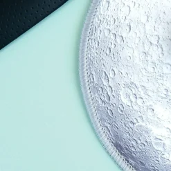 Ditverzinjeniet Kantoor|Maan muismat