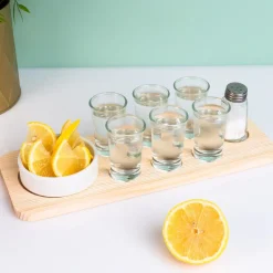 Ditverzinjeniet Drankspelletjes|Borrelen|Tequila set op serveertray