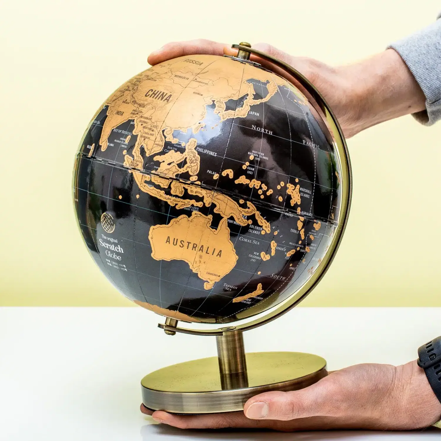 Ditverzinjeniet Reizen|Wereldbol met krasfolie