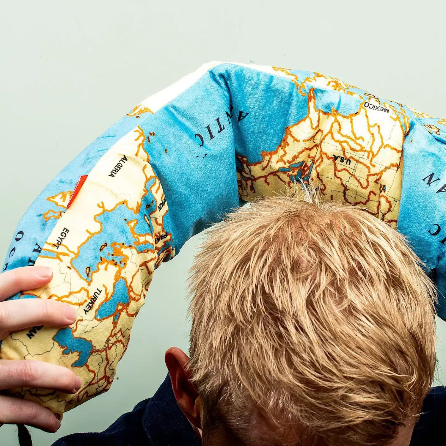 Ditverzinjeniet Reizen|Wereldkaart opblaasbaar nekkussen